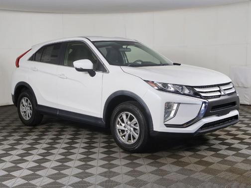Diamond White Pearl 2018 Mitsubishi Eclipse Cross ES
