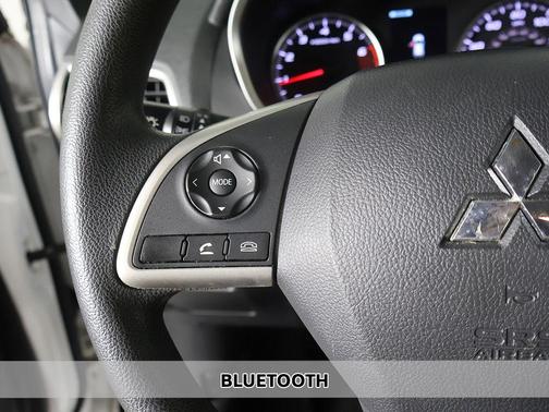 Diamond White Pearl 2018 Mitsubishi Eclipse Cross ES