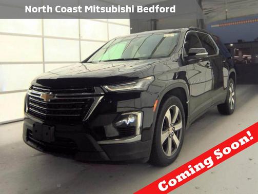 Mosaic Black Metallic 2023 Chevrolet Traverse LT Leather