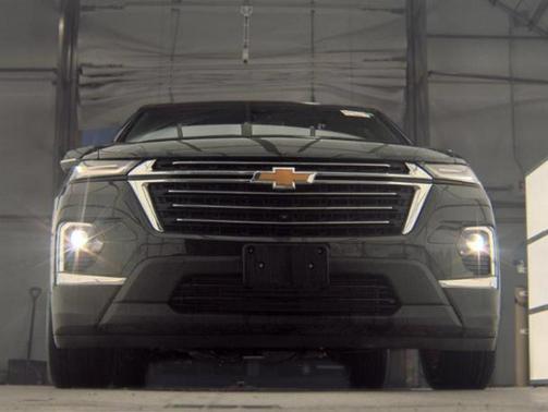 Mosaic Black Metallic 2023 Chevrolet Traverse LT Leather