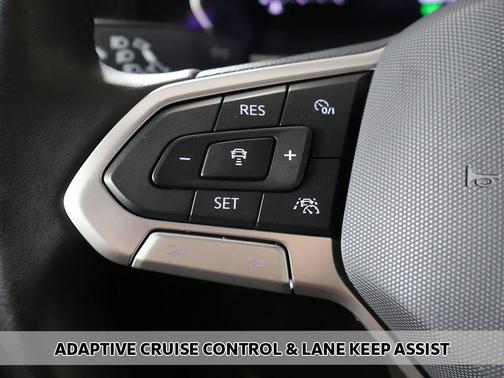 Deep Black 2024 Volkswagen Jetta 1.5T SE