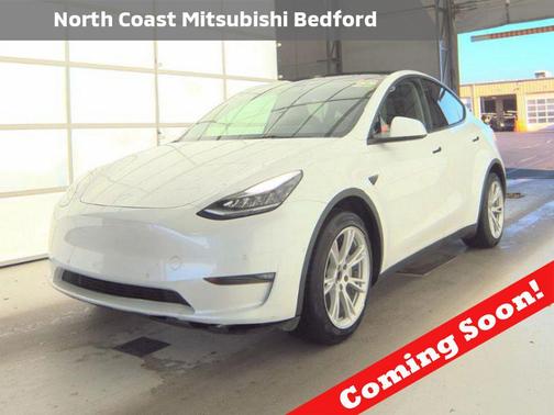 White 2022 Tesla Model Y Long Range