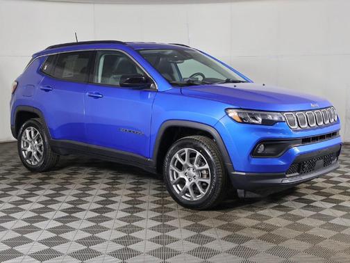 2022 Jeep Compass Latitude Lux