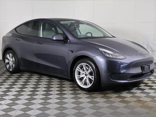 2022 Tesla Model Y Long Range Dual Motor All-Wheel Drive