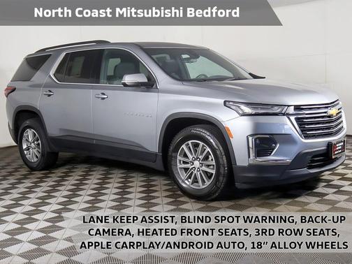 Sterling Gray Metallic 2023 Chevrolet Traverse LT Cloth