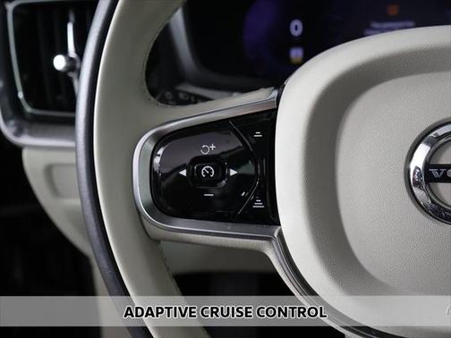 2024 Volvo S60 B5 Plus Dark Theme