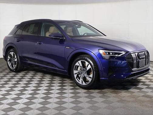 2022 Audi e-tron Premium