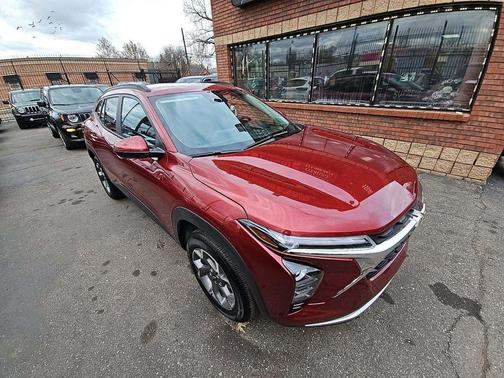 2025 Chevrolet Trax LT