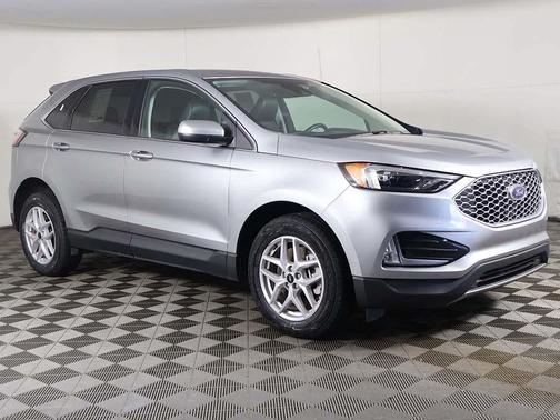 Iconic Silver Metallic 2023 Ford Edge SEL
