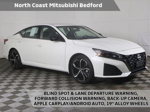 Pearl White Tricoat 2024 Nissan Altima SR FWD