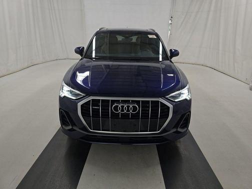 Navarra Blue Metallic 2023 Audi Q3 45 S line Premium Plus