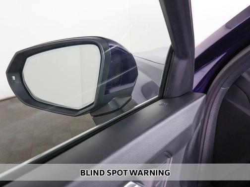 Navarra Blue Metallic 2023 Audi Q3 45 S line Premium Plus