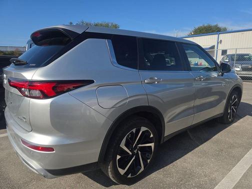 2024 Mitsubishi Outlander PHEV SE S-AWC