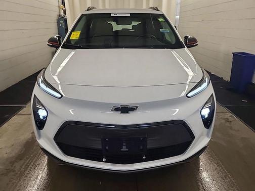 Summit White 2023 Chevrolet Bolt EUV FWD LT