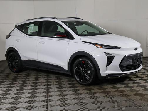 Summit White 2023 Chevrolet Bolt EUV FWD LT