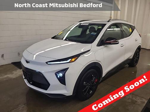 Summit White 2023 Chevrolet Bolt EUV FWD LT