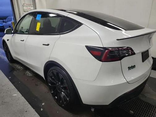 2023 Tesla Model Y Performance Dual Motor All-Wheel Drive