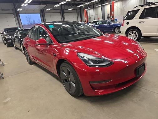 2022 Tesla Model 3 Standard Range