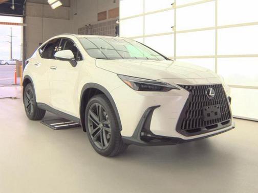 2024 Lexus NX 450h+ Luxury