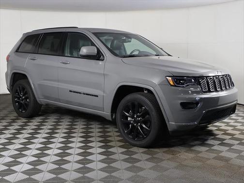 2022 Jeep Grand Cherokee Laredo