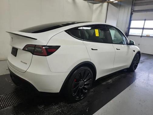 2022 Tesla Model Y Performance Dual Motor All-Wheel Drive