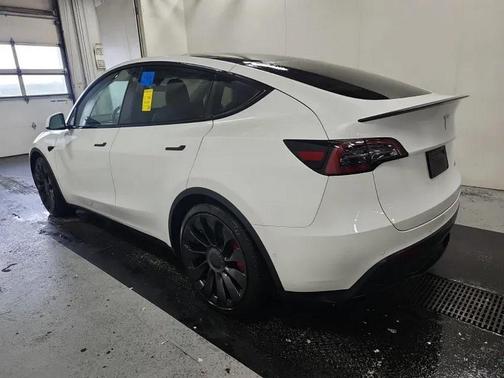 2022 Tesla Model Y Performance Dual Motor All-Wheel Drive