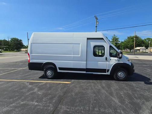 Bright White Clearcoat 2024 RAM ProMaster 3500 High Roof