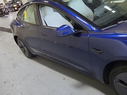 Deep Blue Metallic 2023 Tesla Model 3 Standard Range