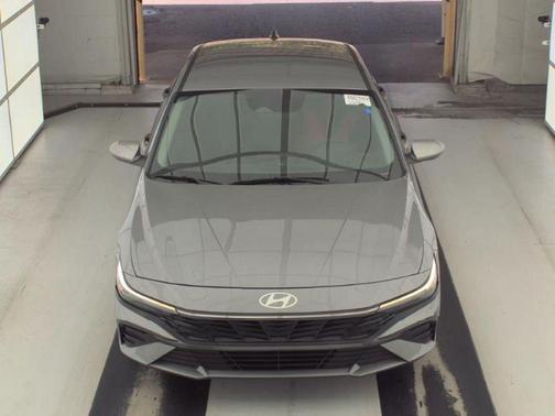 Fluid Metal 2024 Hyundai ELANTRA SEL