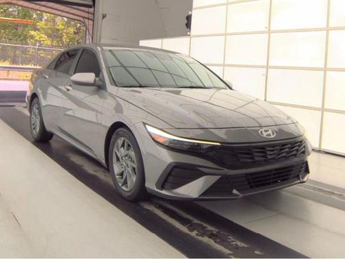 Fluid Metal 2024 Hyundai ELANTRA SEL