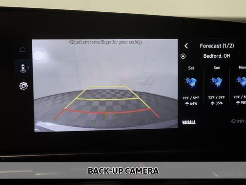 Fluid Metal 2024 Hyundai ELANTRA SEL