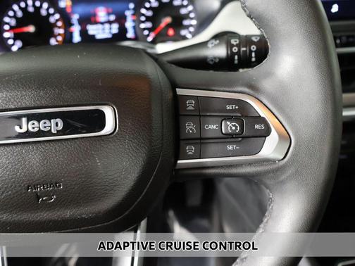 Diamond Black Crystal Pearlcoat 2023 Jeep Compass Limited