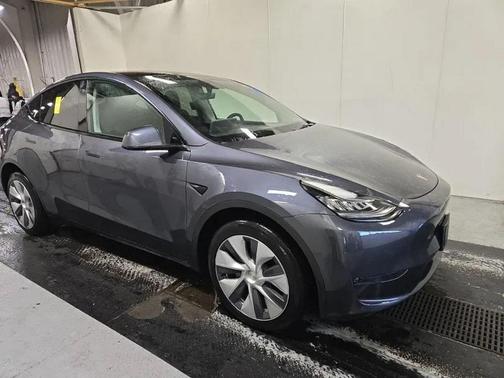 2023 Tesla Model Y Long Range Dual Motor All-Wheel Drive