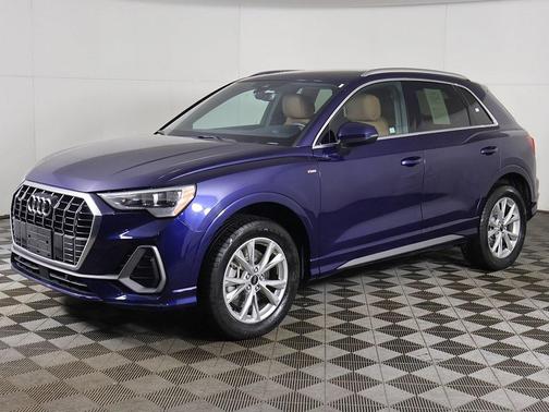 2022 Audi Q3 45 S line Premium