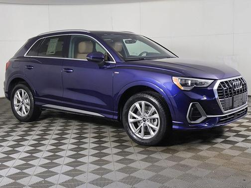 2022 Audi Q3 45 S line Premium