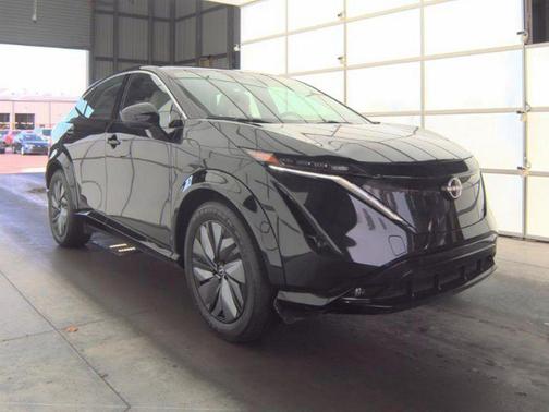 Black Diamond Pearl 2023 Nissan ARIYA EVOLVE+