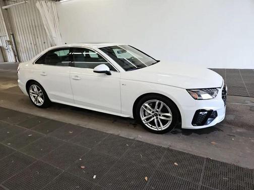 2022 Audi A4 45 S line Premium Plus