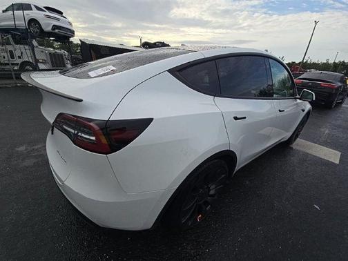 Pearl White Multi-Coat 2023 Tesla Model Y Performance Dual Motor All-Wheel Drive