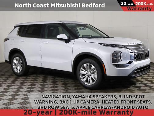 White Diamond 2026 Mitsubishi Outlander ES S-AWC