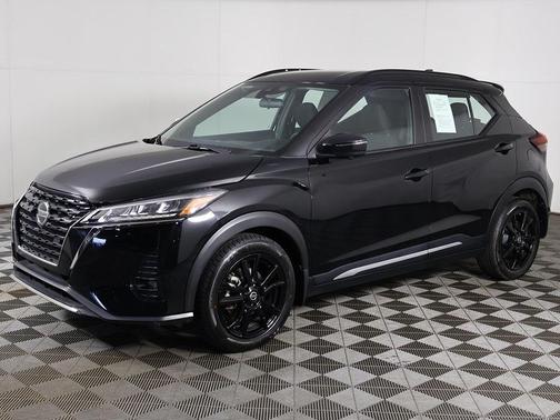 2021 Nissan Kicks SR