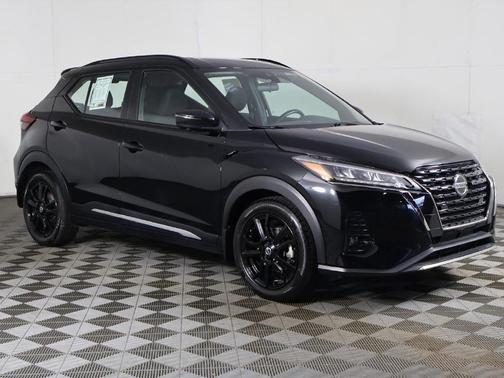 2021 Nissan Kicks SR