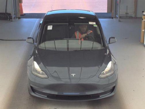 Midnight Silver Metallic 2023 Tesla Model 3 Standard Range