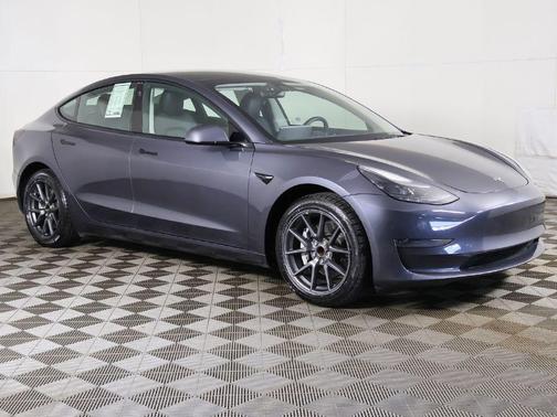 Midnight Silver Metallic 2023 Tesla Model 3 Standard Range