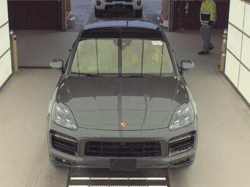 2021 Porsche Cayenne GTS