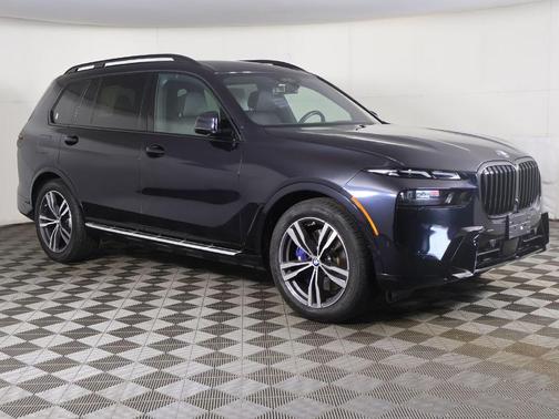Carbon Black Metallic 2024 BMW X7 xDrive40i