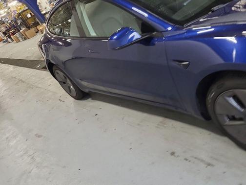 Deep Blue Metallic 2023 Tesla Model 3 Standard Range