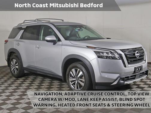 Brilliant Silver Metallic 2023 Nissan Pathfinder SL 4WD
