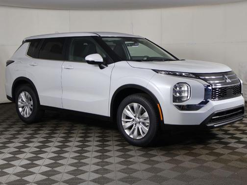 White Diamond 2026 Mitsubishi Outlander ES 1.5T 2WD