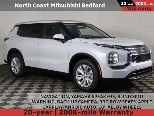White Diamond 2026 Mitsubishi Outlander ES 1.5T 2WD