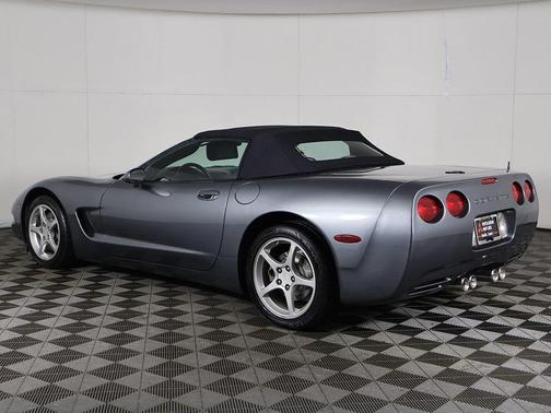2003 Chevrolet Corvette Base